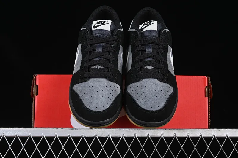 All categories Nk SB Dunk series Nk SB Dunk Low low-top sneakers Nk Dunk Low black and gray color low-top casual sneakers HQ1931-001